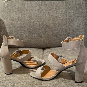 NWT JustFab Chunky Strappy Heel